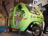 【東京モーターショー13】プロッツァ、電動三輪車の現地生産でフィリピンに貢献 画像