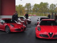 アルファロメオ 4C、最初の顧客へ…納車式はテストコースで［動画］ 画像