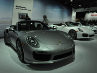 【ロサンゼルスモーターショー13】ポルシェ 911ターボ カブリオレ世界初公開、オープン版でも容赦なし560ps［詳細画像］ 画像