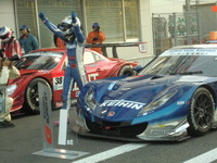 【富士スプリントカップ13】KEIHIN HSV-010の塚越広大が逆転優勝…GT500決勝第1レース 画像