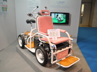 【東京モーターショー13】神奈川のベンチャー、最小で最軽量の2人乗りEVを目指す 画像