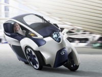 【東京モーターショー13】日本板硝子、世界最薄の自動車用合わせガラスを トヨタ i-ROAD に提供 画像