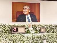 豊田英二トヨタ元会長お別れの会に3100人 画像