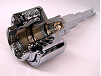 ジェイテクト、トルセンの摩擦制御技術が文部科学大臣発明奨励賞を受賞 画像