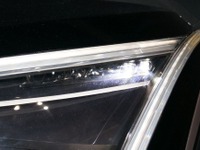 【東京モーターショー13】レーザーを使った次世代ヘッドライト…スタンレー電気 画像