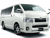 【トヨタ ハイエース 改良新型】エアロやマフラー、TRDパーツ発売 画像