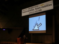 【東京モーターショー13】MITラボ伊藤氏が語る「モビリティイノベーションで大切なこと」 画像