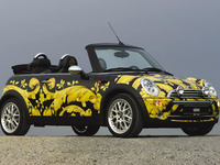 ベルサーチMINI、12万ユーロで落札 画像