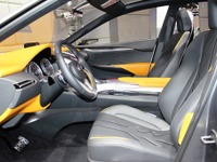 【東京モーターショー13】レクサス LF-NX…黒と黄色のインテリアの理由 画像