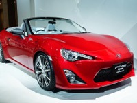 【東京モーターショー13】トヨタ FT-86 オープンコンセプト…ジャパンプレミア仕様のフラッシュレッドで登場［詳細画像］ 画像