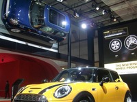 【東京モーターショー13】新型MINIがワールドプレミア…遊び心をさらに進化させた 画像