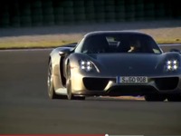 ポルシェ 918 スパイダー、サーキットで熱い走り［動画］ 画像