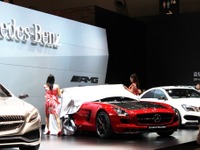 【東京モーターショー13】メルセデスベンツSLS AMG GT ファイナルエディション…お買い得な最終限定車 画像