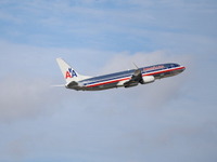 アメリカン航空、ダラス・マーヴェリックスと共に兵士達をねぎらう 画像