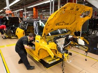 BMWグループ、英国で1000名の正規雇用を創出 画像