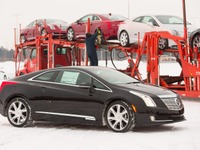 キャデラック 初の市販PHV、ELR …米国の販売店に出荷開始 画像