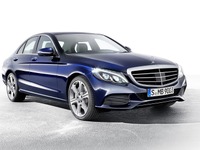 メルセデス Cクラス 新型、初のハイブリッド設定へ…燃費は25.64km/リットル 画像
