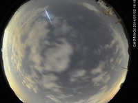 岡山天体物理観測所のスカイモニター、火球の光跡を捉える 画像