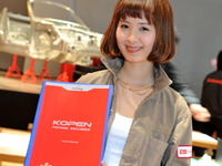 【東京オートサロン14】コンパニオン…ダイハツ 画像