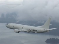 ボーイング、日本に最初のP-8Aポセイドン洋上哨戒機を派遣 画像