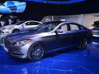 【デトロイトモーターショー14】ヒュンダイ、ジェネシス セダン新型「日独米の競合車よりも上」 画像