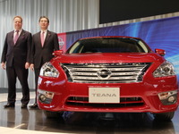 【日産 ティアナ 発表】大月デザインディレクター「走る楽しさをデザインで表現」 画像