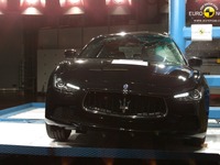 【ユーロNCAP】マセラティ ギブリ 新型、エグゼクティブカー部門で2013年の最高評価 画像