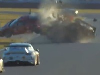 フェラーリとコルベット、恐怖の大クラッシュ…米国スポーツカー選手権開幕戦［動画］ 画像