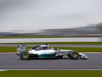 【F1】メルセデスAMG、ヘレステストはフロント・ウイング破損もベストラップ 画像