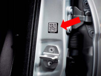 メルセデス・ベンツ日本、 救助カード閲覧用のレスキューQRコード導入 画像