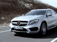 メルセデス GLA に頂点、GLA 45AMG …360psターボの俊足SUV［動画］ 画像