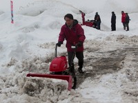 【新聞ウォッチ】大雪サンデー、都心の積雪もモーグル女子・上村選手も4位 画像