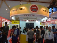 【デリーモーターショー14】インド市場への対応体制を訴求するNGK 画像