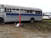 スバル インプレッサ、今度はスタックしたバスを救出…カナダ［動画］ 画像