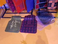 【中国国際用品展14】愛車入れ込み度アップ?のフロアマット 画像