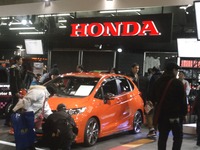 【大阪オートメッセ14】ホンダ N-BOX+ エレメントコンセプトは“お遊び”ではなく実用性も考慮 画像