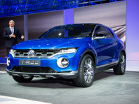 【ジュネーブモーターショー14】フォルクスワーゲン、T-ROC 初公開…ティグアンの下に位置するSUV コンセプト 画像