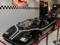 ブラックカウンタック、1/12スケール ダイキャストモデルで登場 画像