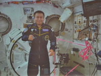 若田光一宇宙飛行士、国際宇宙ステーションからコマンダー就任のあいさつ 画像