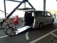 【トヨタ ヴォクシーX 車いす仕様車 試乗】ノウハウ生きた手際のよい造り…島崎七生人 画像