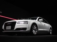 【アウディ A8 改良新型 発売】好評のインテリアは大きな変更なし 画像