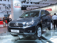 【フランクフルトモーターショー05】シェア25％、RAV4 新型デビュー 画像