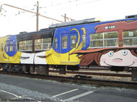 「銀河鉄道999」が西武鉄道に登場！　中吊り広告もジャックしたラッピングトレイン 画像