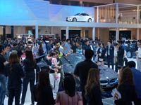【バンコクモーターショー14】開幕、BMW i8に人だかり…メルセデスベンツのとの受注台数争いも 画像