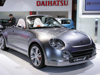 【フランクフルトモーターショー05】ダイハツ コペン に1.3とワイドボディ 画像