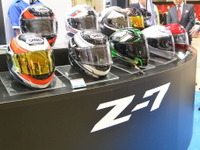【東京モーターサイクルショー14】SHOEI、4月以降順次発売のZ-７を出展 画像