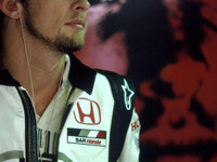【ホンダF1】バトン残留が決定、佐藤琢磨のシートが…! 画像