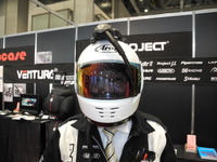 【東京モーターサイクルショー14】台湾生まれのヘルメットワイパー、梅雨に向けて売り込みを 画像