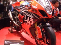 【東京モーターサイクルショー14】レジェンドチームを結成し2チーム体制で鈴鹿8耐制覇に挑むヨシムラ 画像