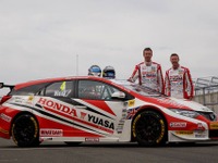 ホンダ シビック ツアラー のBTCCレーサー、実戦デビュー 画像